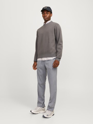 Regular Pantalon à plis 'JPSTKane Edwin' JACK & JONES en gris