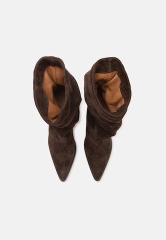 Botine '292' de la Copenhagen Studios pe maro