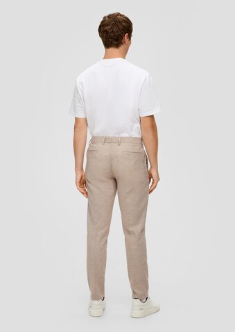 Coupe slim Pantalon à plis s.Oliver BLACK LABEL en beige : derrière
