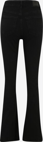 Gina Tricot Petite Flared Jeans in Zwart