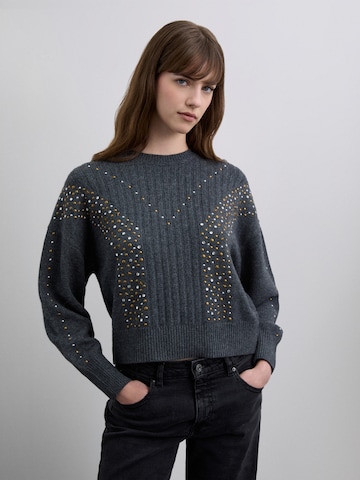 Scalpers Pullover in Grau: Vorderseite