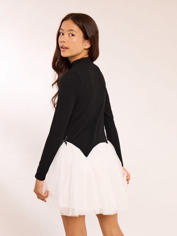 Lipsy - Vestido en negro