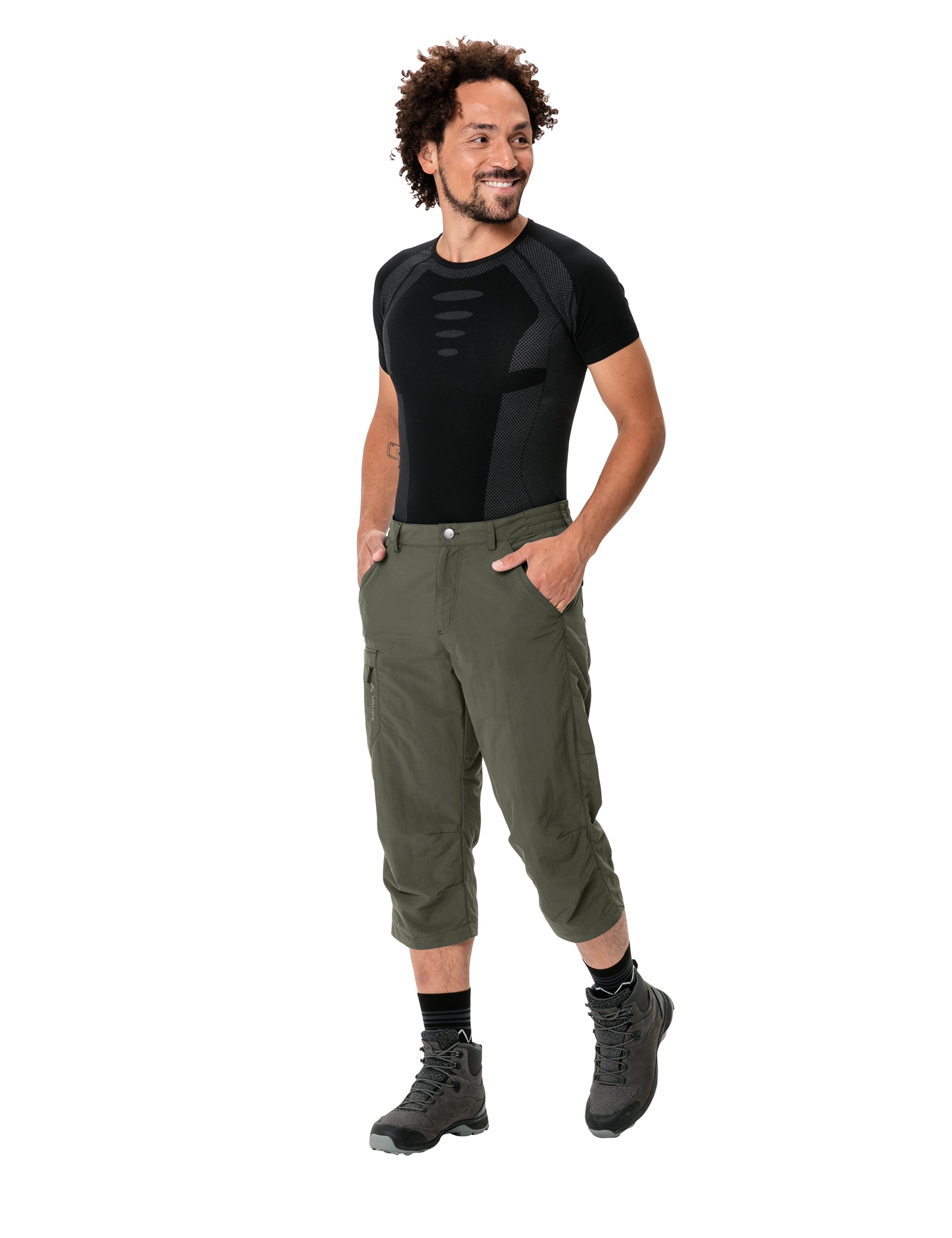 VAUDE Regular Outdoor trousers 'Farley Capri' in Green