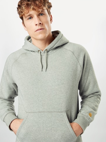 Carhartt WIP Sweatshirt 'Chase' in Grau