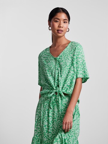 PIECES - Blusa 'Nya' em verde: frente