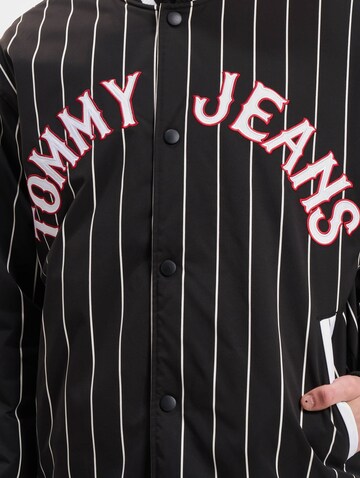 Tommy Jeans Overgangsjakke i sort