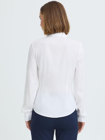 Chemisier ' OXNIlla ' Oxmo en blanc