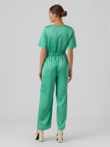 Tuta jumpsuit 'HEART OLI' di VERO MODA in verde