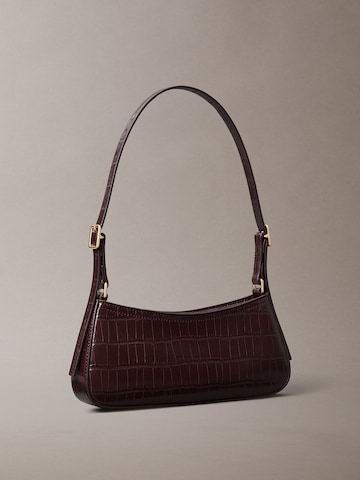 Calvin Klein - Bolso de hombro en rojo