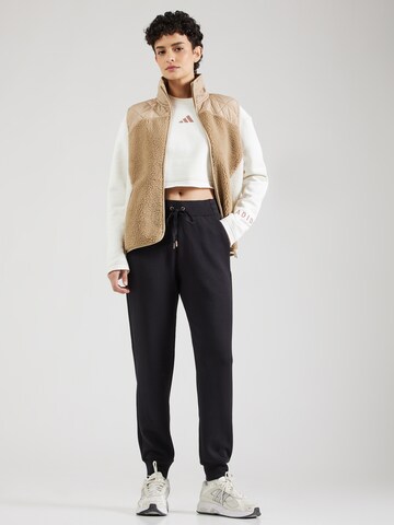 Effilé Pantalon 'Luxe' SKECHERS en noir