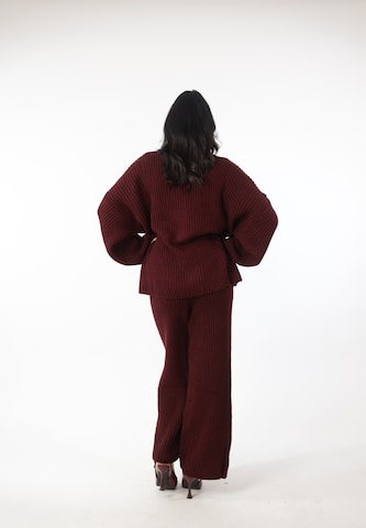 Elara Broekpak in Rood
