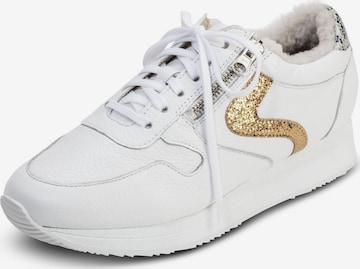 VITAFORM Sneakers in White: front