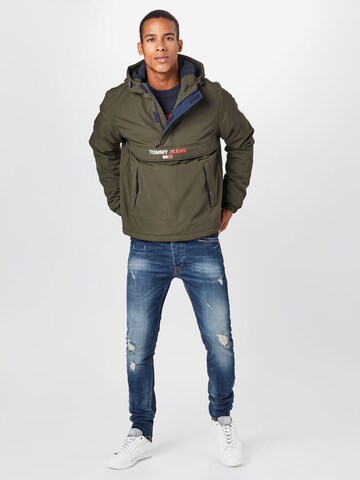 Coupe regular Veste mi-saison Tommy Jeans en vert