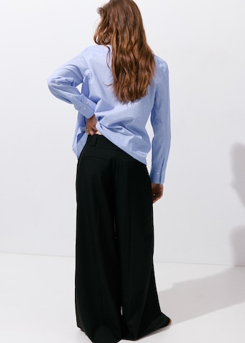 MANGO - Blusa 'REGU' en azul