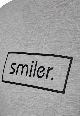 smiler. Sweater in Grey