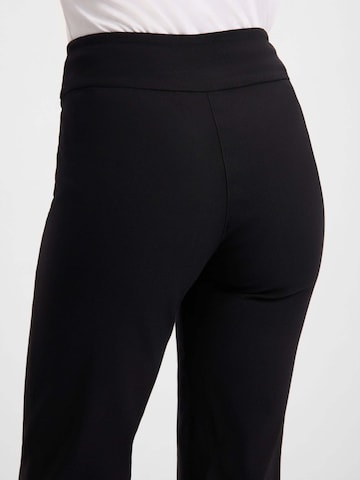 LAURIE Regular Trousers 'Thea' in Black