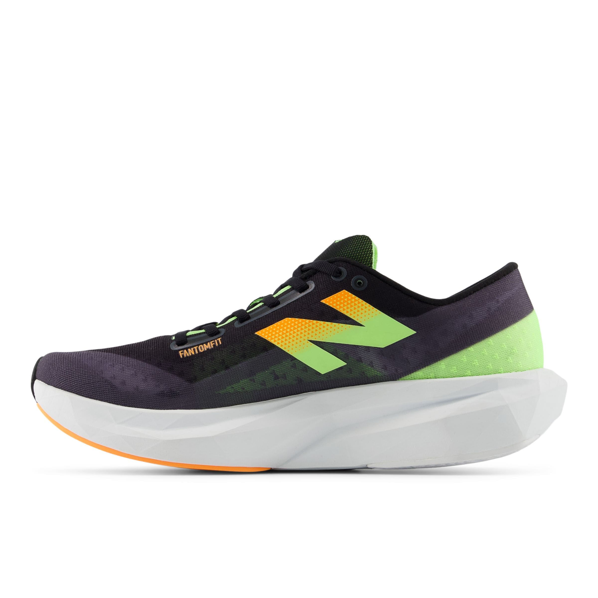 new balance Sneaker 'FuelCell Rebel v4'. in Schwarz