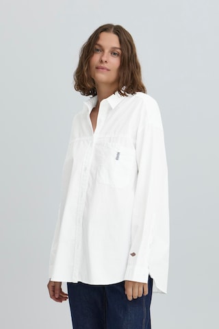 Ball Blouse in White: front