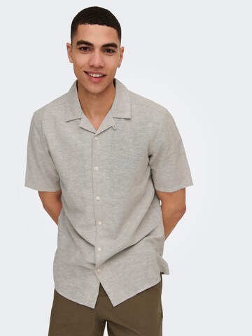 Only & Sons - Slim Fit Camisa 'Caiden' em cinzento: frente