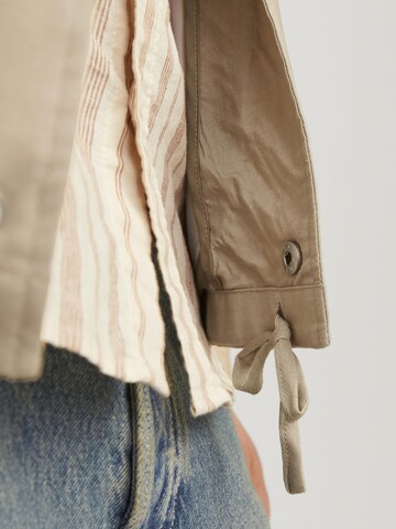 JACK & JONES Between-Season Jacket in Beige