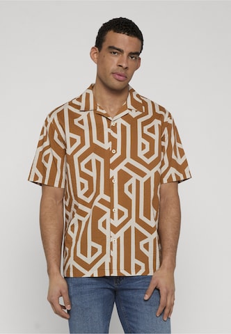 Coupe regular Chemise INDICODE JEANS en beige : devant