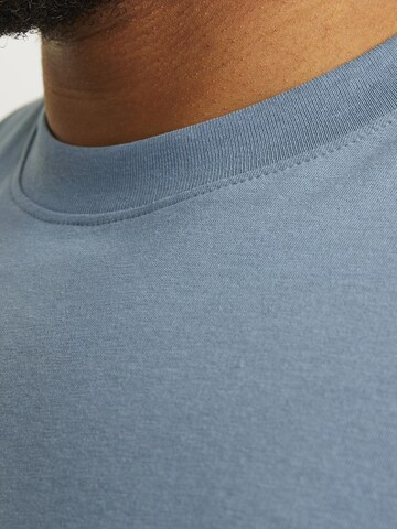 Jack & Jones Plus T-shirt 'JJEBradley' i blå