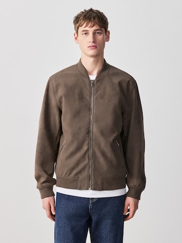 Next Jacke in Braun: Vorderseite