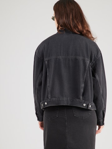 Levi's® Plus Jacke '90S Trucker' in Schwarz