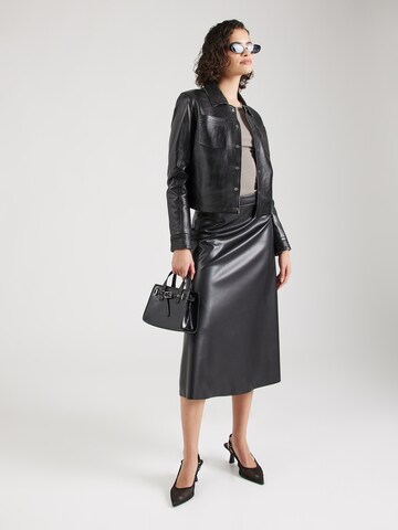 Gonna 'Sissy' di ABOUT YOU in nero