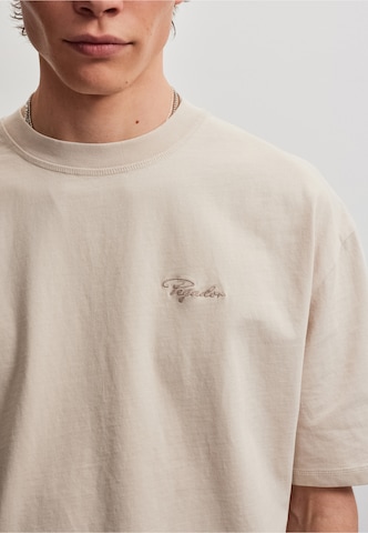 T-Shirt 'Signar' Pegador en beige