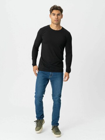 Coupe regular Chemise ' Long-sleeved ' TEESHOPPEN en noir