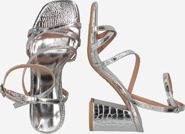 NEW LOOK Páskové sandály – stříbrná