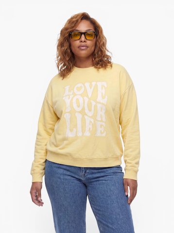 ONLY Carmakoma - Sudadera 'CARSandy' en amarillo: frente
