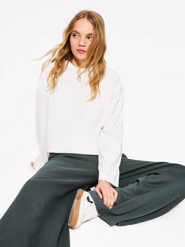 Bershka Tričko - Biela