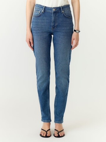 Slimfit Jeans 'YASSelma' di YAS in blu: frontale