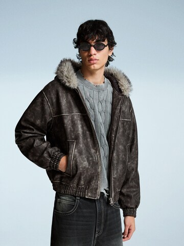 Bershka Övergångsjacka i svart: framsida