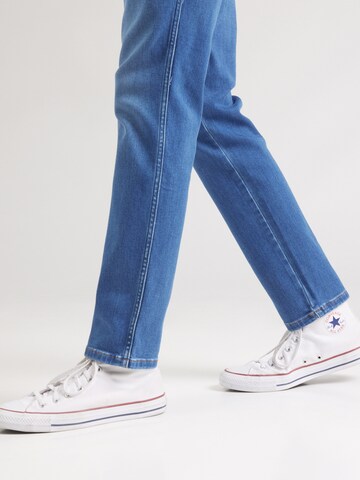 WRANGLER Regular Jeans 'River' in Blue