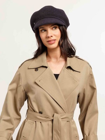 LOEVENICH Beanie in Blue: front