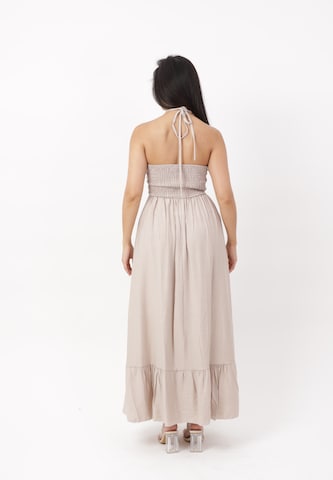 Abito estivo di Elara in beige