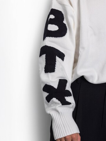 Pull-over BTY en blanc