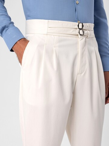 Regular Pantalon Antioch en blanc