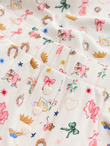 Pijama de la Cath Kidston pe alb