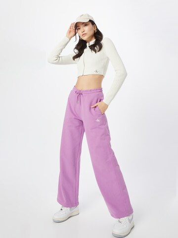 Calvin Klein Jeans Voľný strih Nohavice - ružová