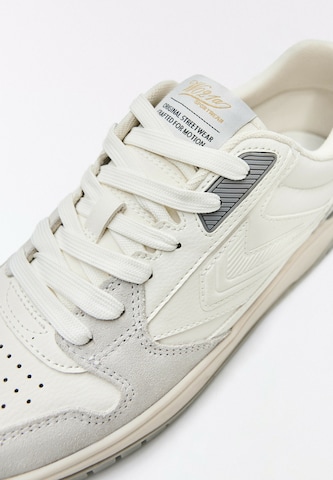 Bershka Platform trainers in White