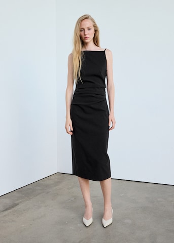 MANGO Šaty 'NORMA' – černá: přední strana