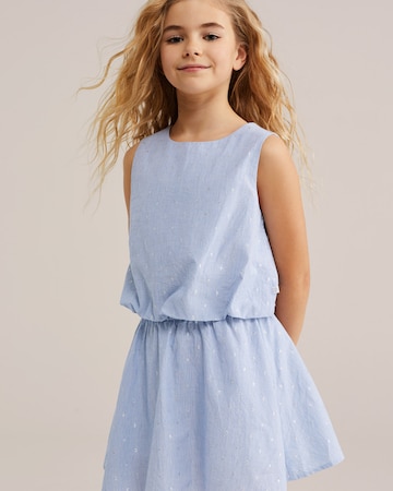 WE Fashion Blouse in Blue: front