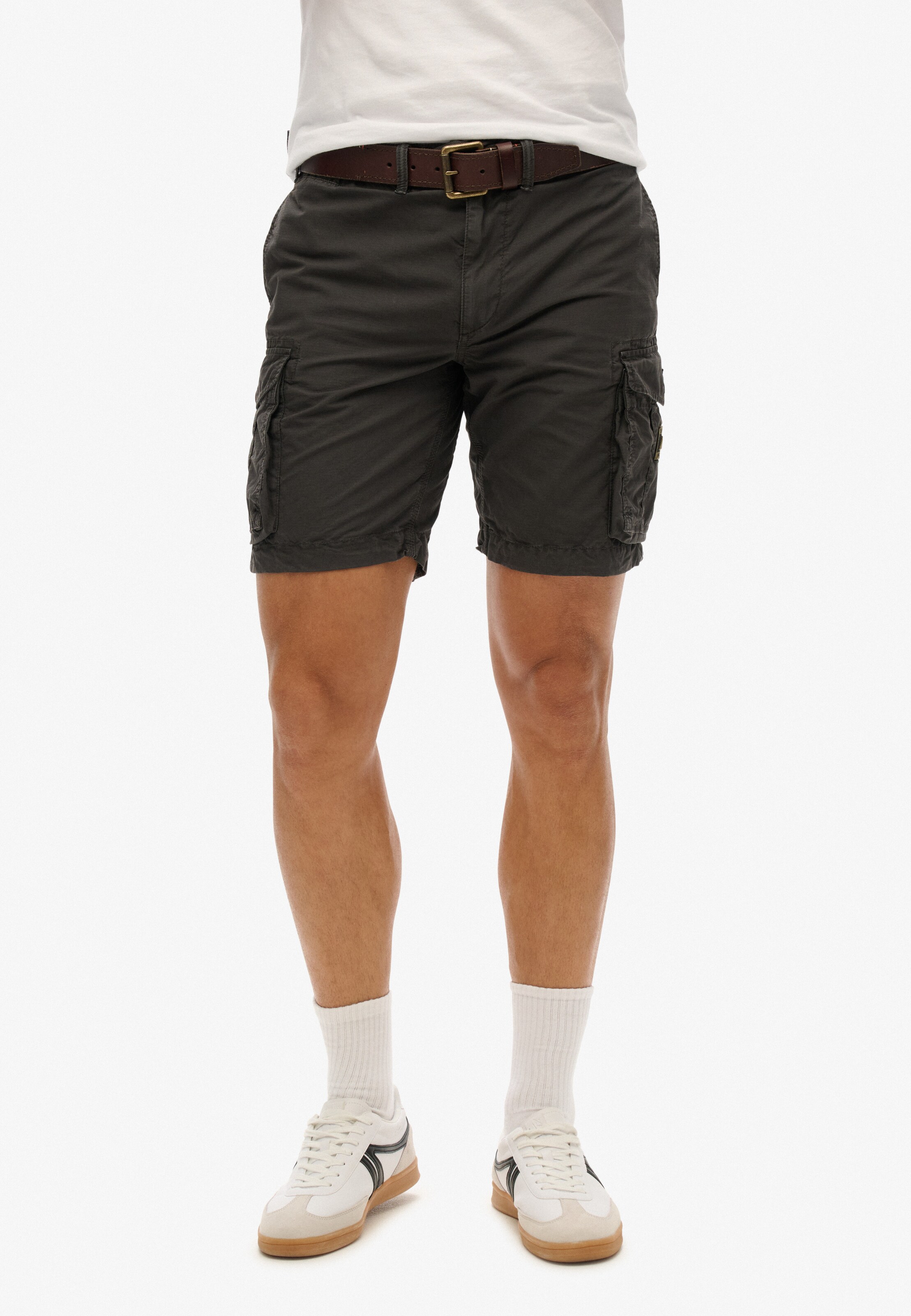 Superdry Loose fit Cargo Pants in Grey: front