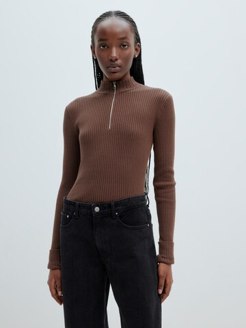 EDITED Sweater 'Alison' in Brown: front