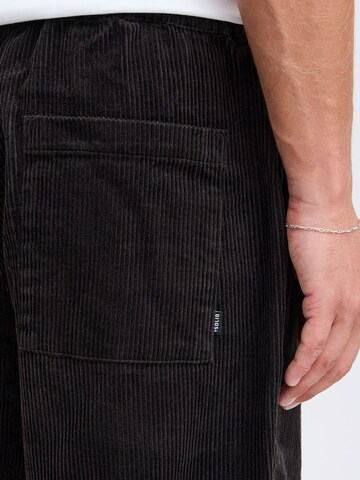 !Solid Regular Broek 'Gutti' in Zwart