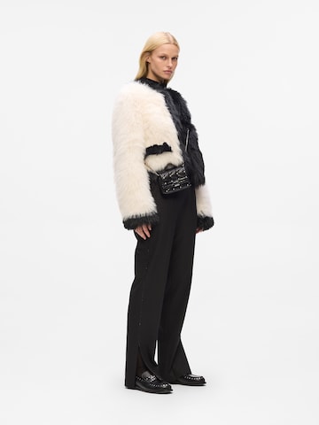Karl Lagerfeld Kézitáska - fekete: elől